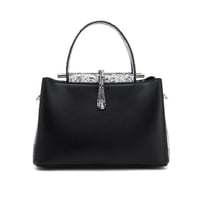 شنطة نسائية لون أسود من لادون