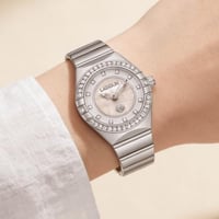 ساعة نسائية ستيل لون فضي بمينا صدفي من لادون