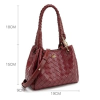 شنطة نسائية لون عنابي من لادون