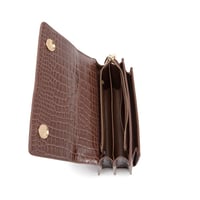 شنطة نسائية لون بني من لادون