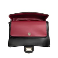 شنطة نسائية لون أسود من لادون