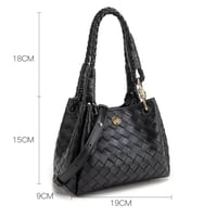 شنطة نسائية لون أسود من لادون