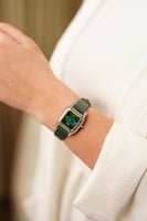 ساعة نسائية جلد لون أخضر من لادون