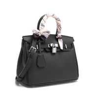 شنطة نسائية لون أسود من لادون