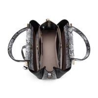 شنطة نسائية لون أسود من لادون