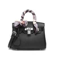 شنطة نسائية لون أسود من لادون