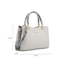 شنطة نسائية لون أبيض من لادون