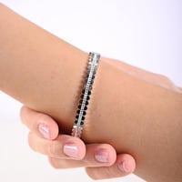 أسوارة نسائية لون فضي من لادون