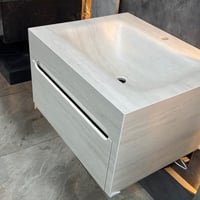 مغسلة حمام بورسلان مودرن بدروج – متوفرة بعدة مقاسا...