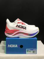 حذاء سنيكرز HOKA One One SKYWARD X