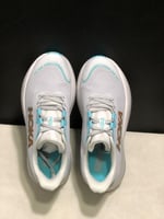 حذاء سنيكرز HOKA One One SKYWARD X