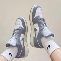 Air jordan 1 low vintage grey