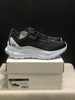 alo yoga runner Black/white