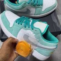 Air Jordan 1 Low SE "New Emerald"
