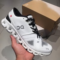 On Running Cloud X 3 trainers in white