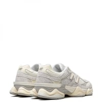 New balance 9060 “ Driftwood”