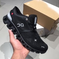 Cloud X 3 Sneaker in Black