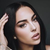 عدسات جورجينا من امارا - الموند Almond