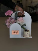 ستاند كيكة و ورد طبيعي