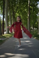 أناقه فاخره بالأحمر الكلاسيكي