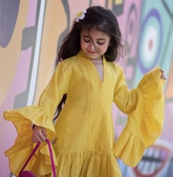 فستان الصيف لينن أصفر