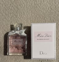 مس ديور بلومينق بوكيه