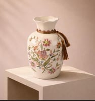 فازة الجوهرة الأنيقة والمميزة مع الهدب