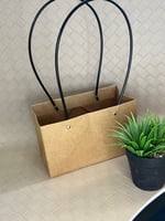 اكياس ورد يد بلاستك ثلاث الوان 11 قطعه