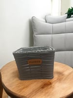 سلة من الخوص مربع