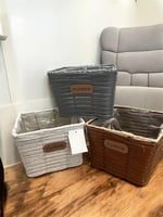 سلة من الخوص مربع