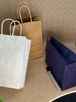 اكياس هدايا صغيره ورقي الوان سادة