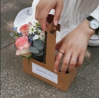 هولدر حامل مشروب مع تنسيق ورد مقوى ترابي