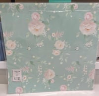 أوراق تغليف هدايا مشجر مربع