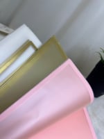 ورق تغليف بلاستك شفاف مع ايطار لون