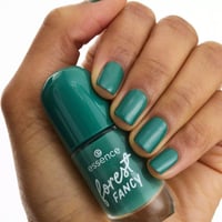 طلاء الأظافر جل فورست فانسي من ايسينس - 77