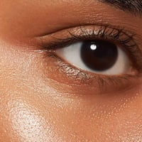 برايمر ستيك لمنطقة تحت العين جيلي جريب من ايسينس