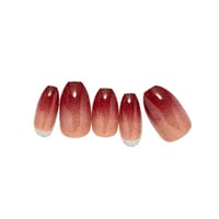 أظافر اصطناعية شكل كوفن 18 من لوكا