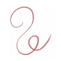 قلم محدد الشفاه لاين اند ستاين! نود بينك من ايسينس...