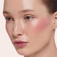 احمر خدود ستيك توتالي فاين نود موف من لوكا - 01