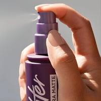 بخاخ مثبت مكياج أول نايتر ألترا مات من اربن ديكاي...