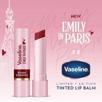 مرطب الشفاه ملون روج رومانس اميلي ان باريس من فازل...