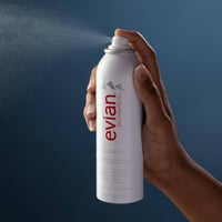 بخاخ مرطب ومنعش للوجه من ايفيان - 150مل