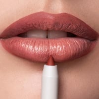 قلم محدد الشفاه ذا سيغنيتشر من لوكا - 13