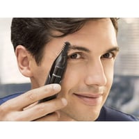 ماكينة تشذيب شعر الأنف والأذن NT1650/16 - من فيليب...