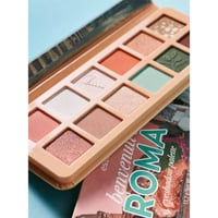 باليت ظلال العيون بنفينوتي ايه روما من ايسينس