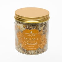 ملح الحمام زهرة البابونج من جاردن اوليان - 500جرام