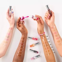 زيت ملون للشفاه هيدرا كيس من ايسينس - 03