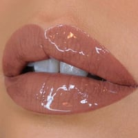 لون شفاه مع ملمع جلوبال سيتيزن 07من نيكس