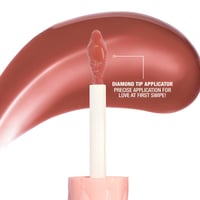 ملمع ومكبر شفاه مديم ديب من شارلوت