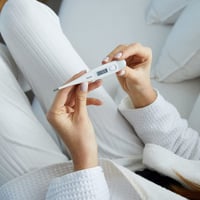 جهاز قياس الحرارة ابيض من بيورير - FT09